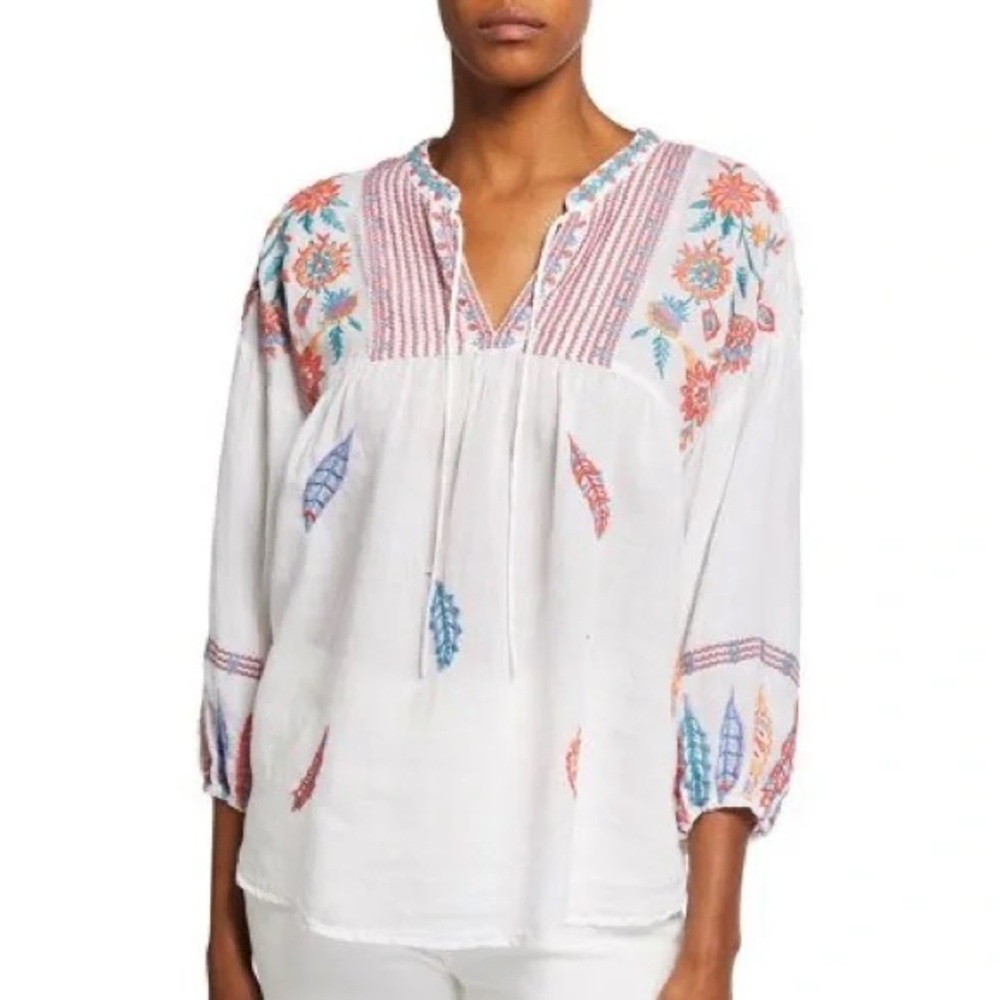 Johnny Was NWT Embroidered White Top